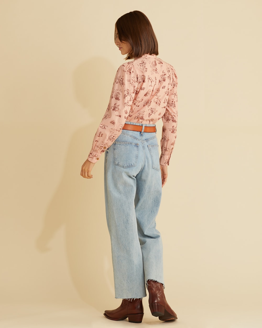 ALTERNATE VIEW OF WOMEN'S WINONA PUFF SLEEVE SHIRT IN MISTY ROSE COWGIRL image number 3