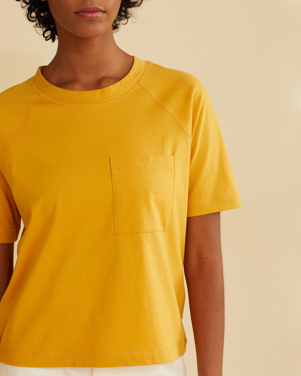 ALTERNATE VIEW OF WOMEN'S DESCHUTES RAGLAN-SLEEVE TEE IN SOFT GOLD image number 2