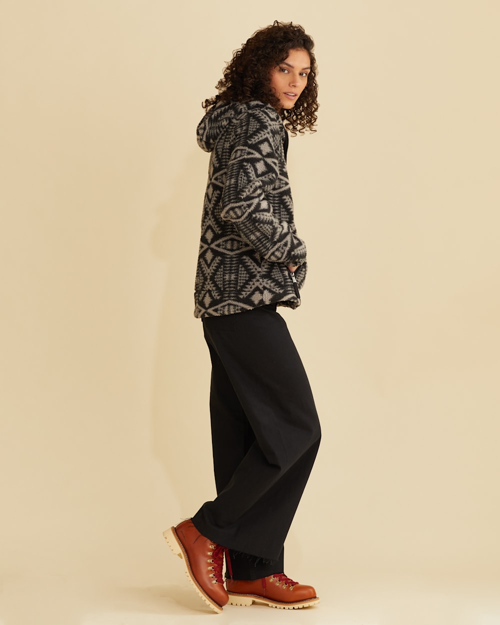 ALTERNATE VIEW OF WOMEN'S FLEECE HOODED JACKET IN BLACK/SILVER DIAMOND RIVER image number 5