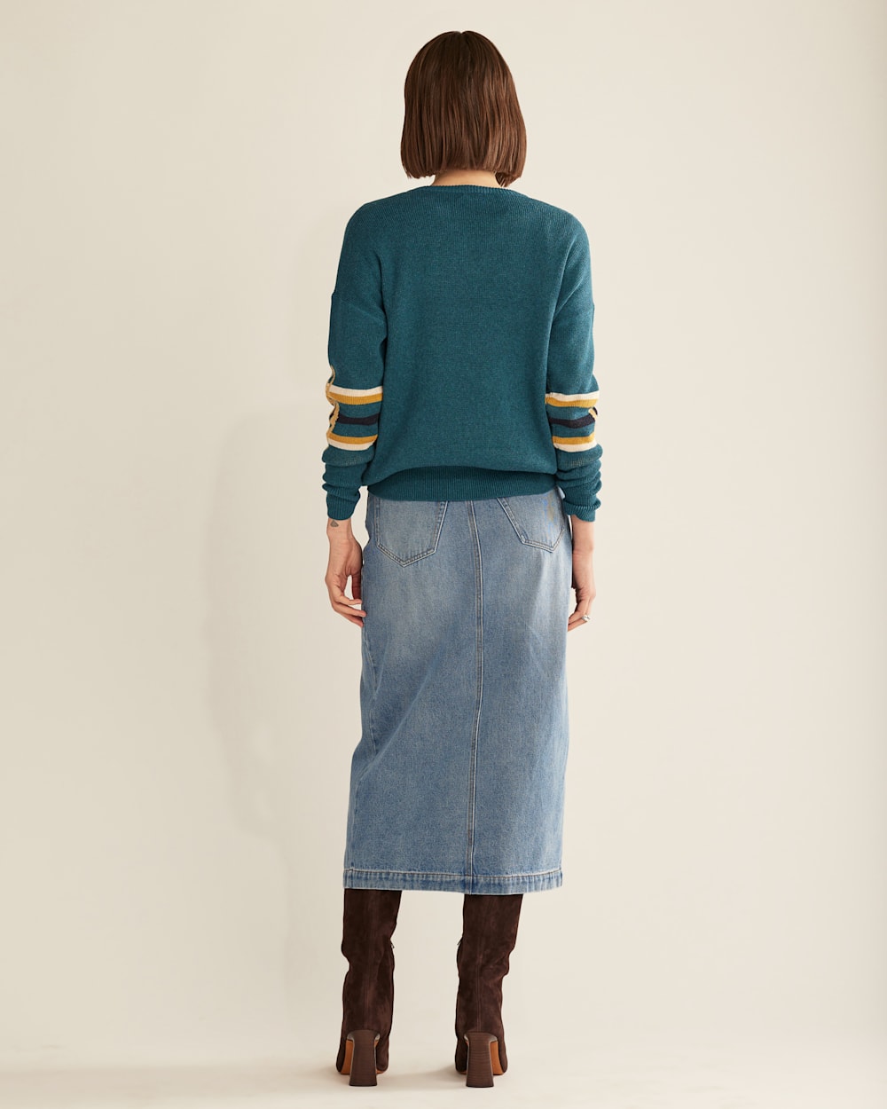 ALTERNATE VIEW OF WOMEN'S GRAPHIC COTTON PULLOVER IN DEEP TEAL MULTI HARDING image number 3