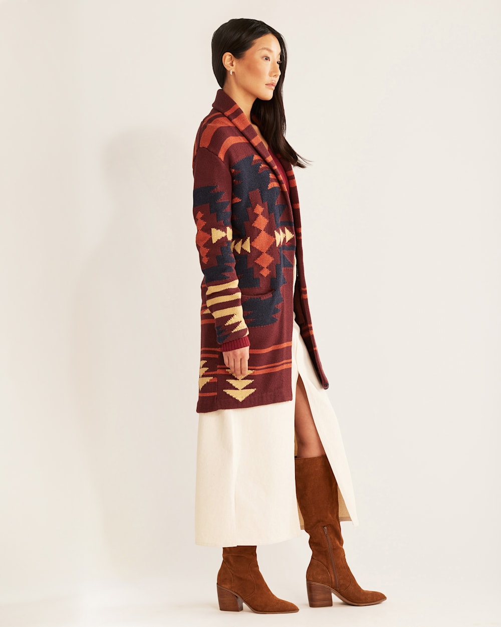 ALTERNATE VIEW OF WOMEN'S GRAPHIC SWEATER COAT IN MAROON MULTI image number 2
