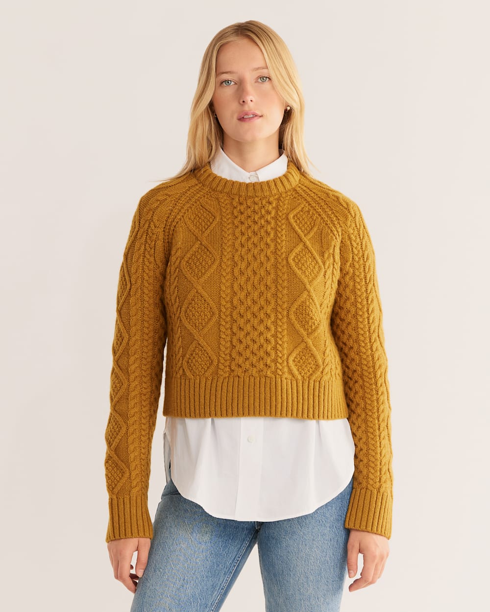 WOMEN�S SHETLAND COLLECTION FISHERMAN SWEATER IN DEEP GOLD image number 1
