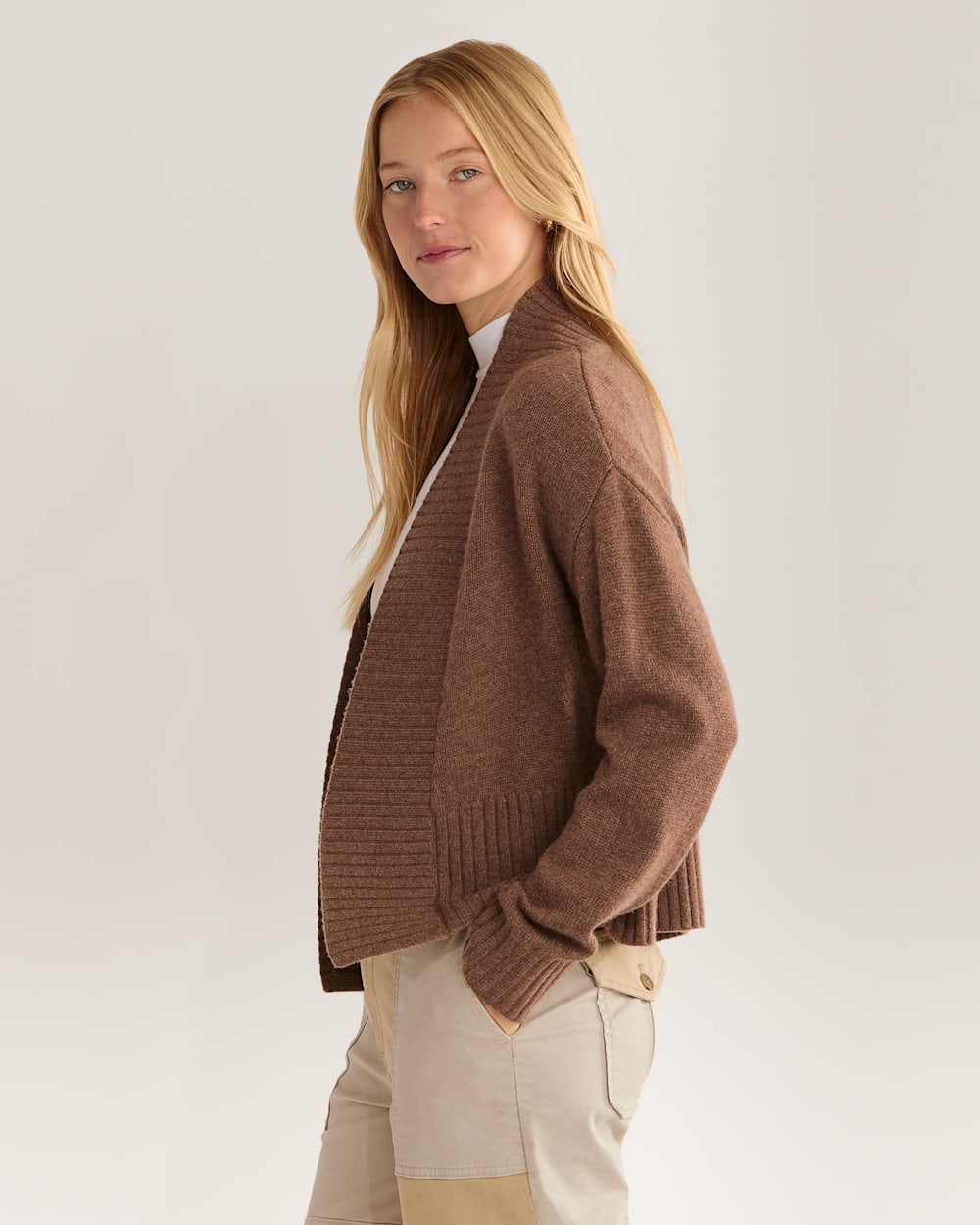 ALTERNATE VIEW OF WOMEN'S MERINO/CASHMERE CARDIGAN IN BROWN image number 2