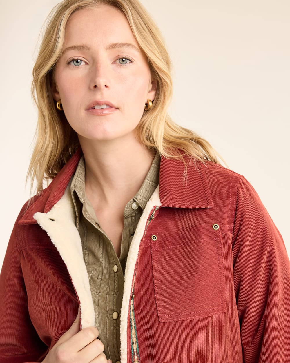 ALTERNATE VIEW OF WOMEN'S WIND RIVER CORDUROY TRUCKER JACKET IN ROASTED RUSSET image number 4