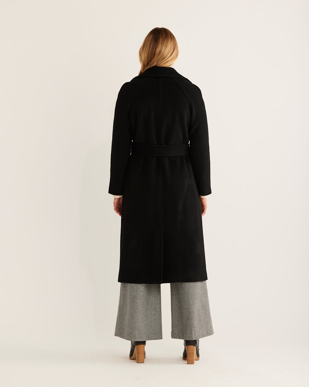 ALTERNATE VIEW OF WOMEN'S UPTOWN LONG WOOL COAT IN BLACK image number 3