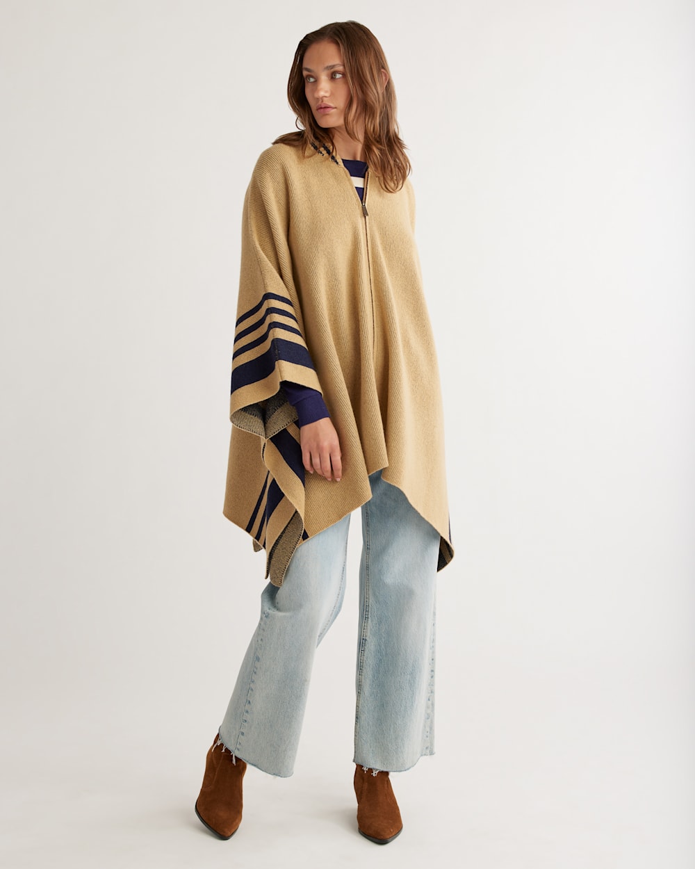ALTERNATE VIEW OF WOMEN'S LAMBSWOOL KNIT BLANKET CAPE IN CAMEL/NAVY image number 4