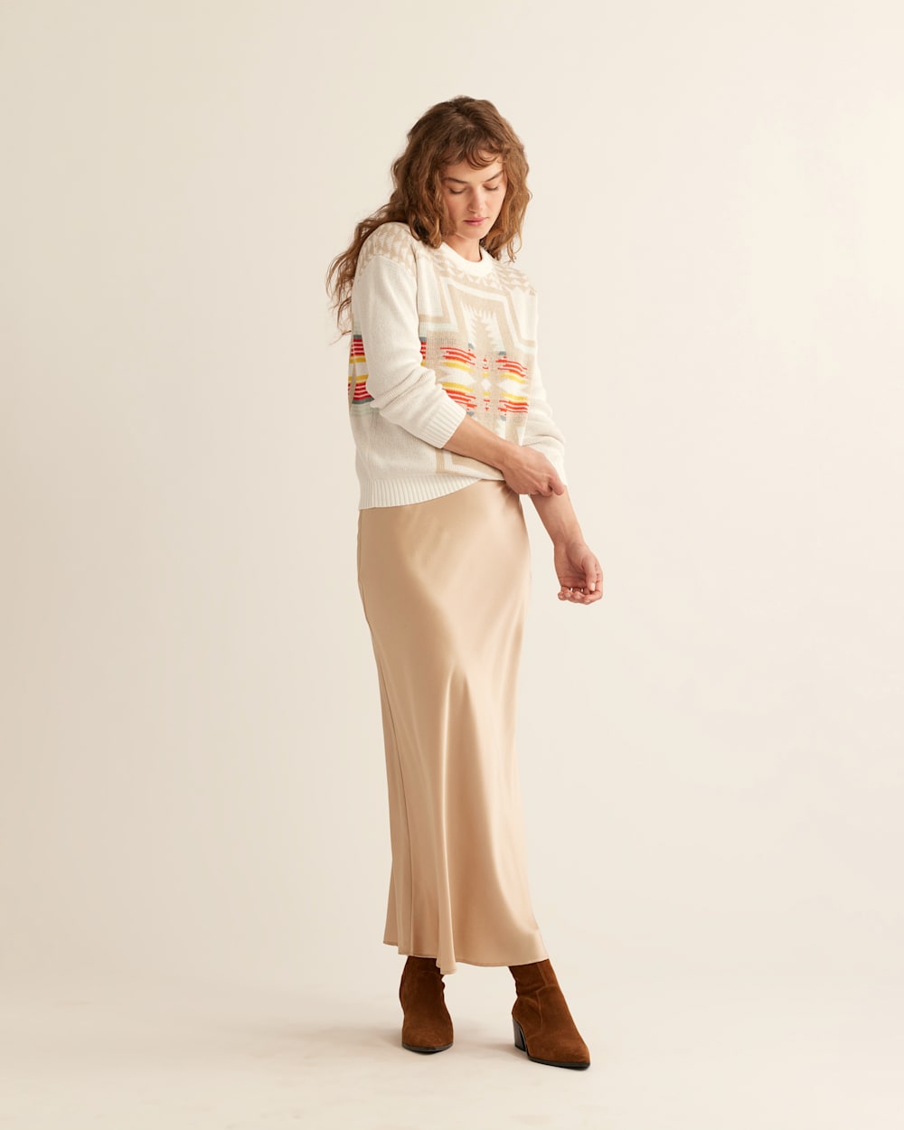 ALTERNATE VIEW OF WOMEN'S MONTERA COTTON PULLOVER IN WHITE MULTI HARDING image number 4