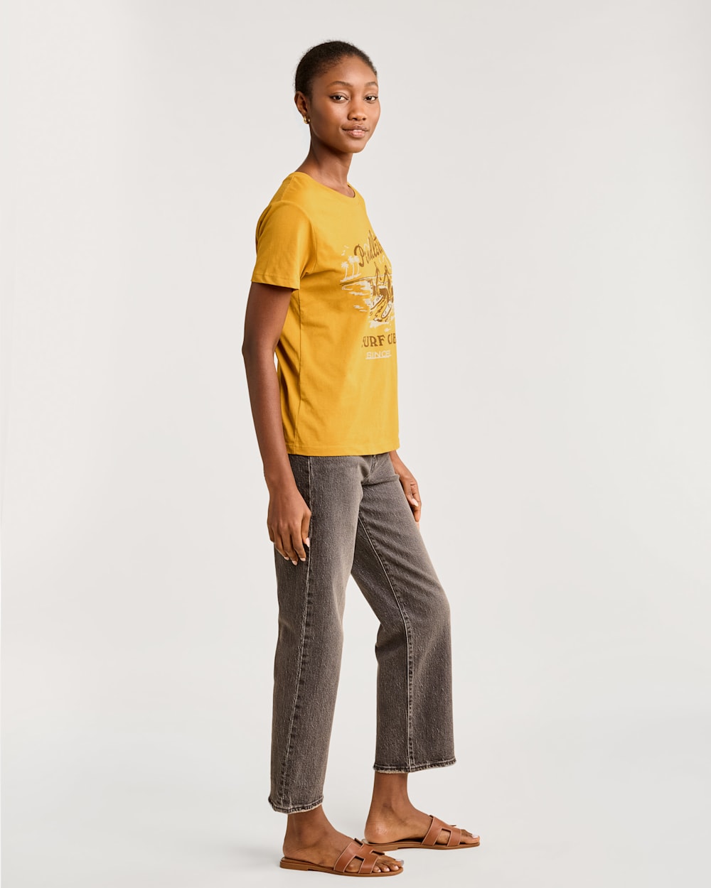 ALTERNATE VIEW OF WOMEN'S SURF CLUB GRAPHIC TEE IN OLD GOLD image number 2