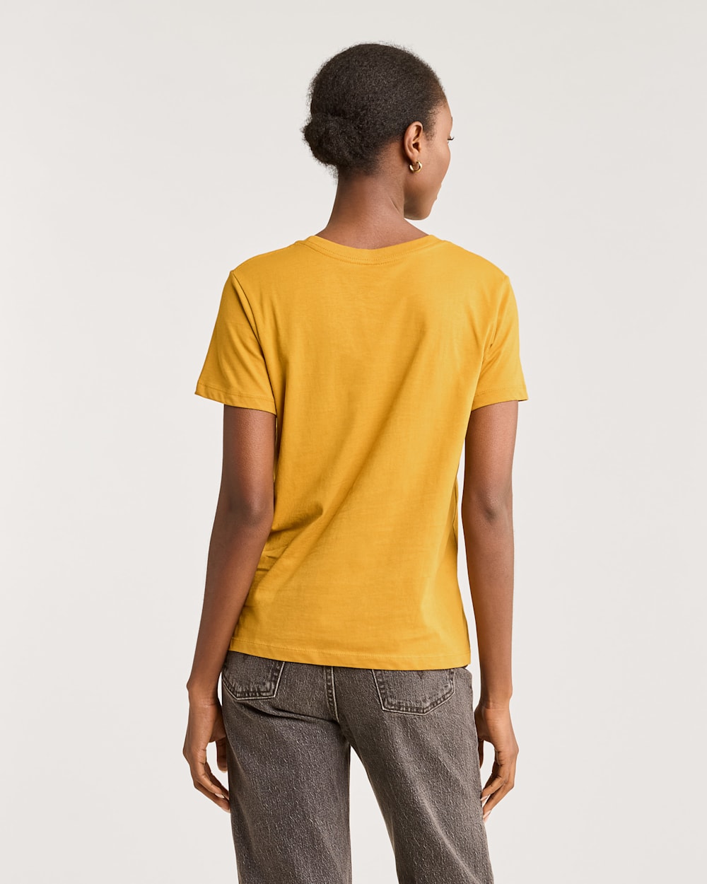 ALTERNATE VIEW OF WOMEN'S SURF CLUB GRAPHIC TEE IN OLD GOLD image number 3