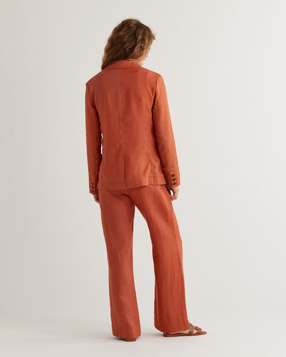 ALTERNATE VIEW OF WOMEN'S BIRCH BAY LINEN BLAZER IN REDWOOD image number 3