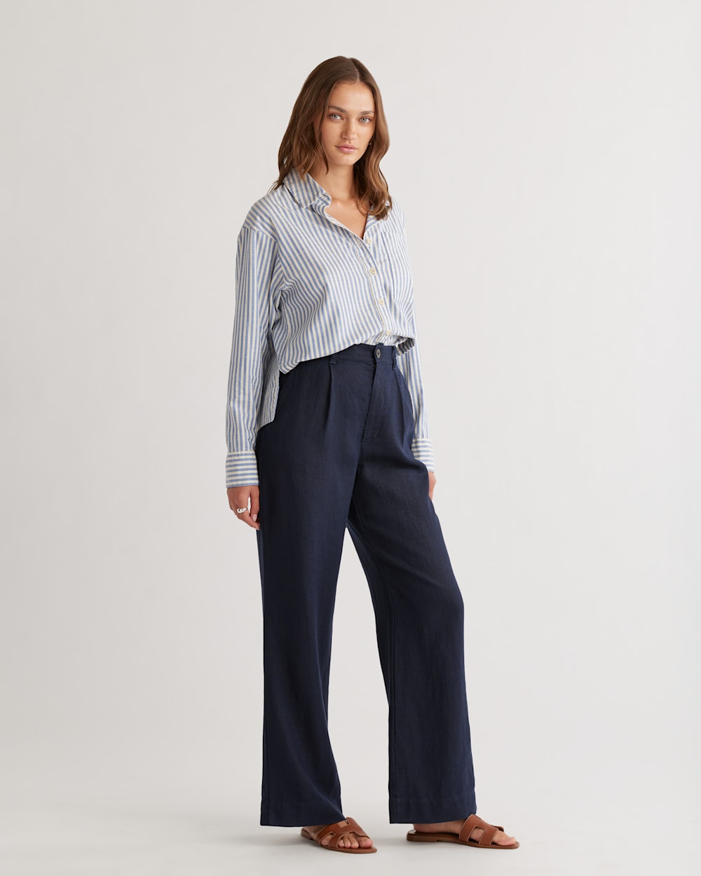 ALTERNATE VIEW OF WOMEN'S BIRCH BAY LINEN TROUSER PANTS IN NAVY image number 2