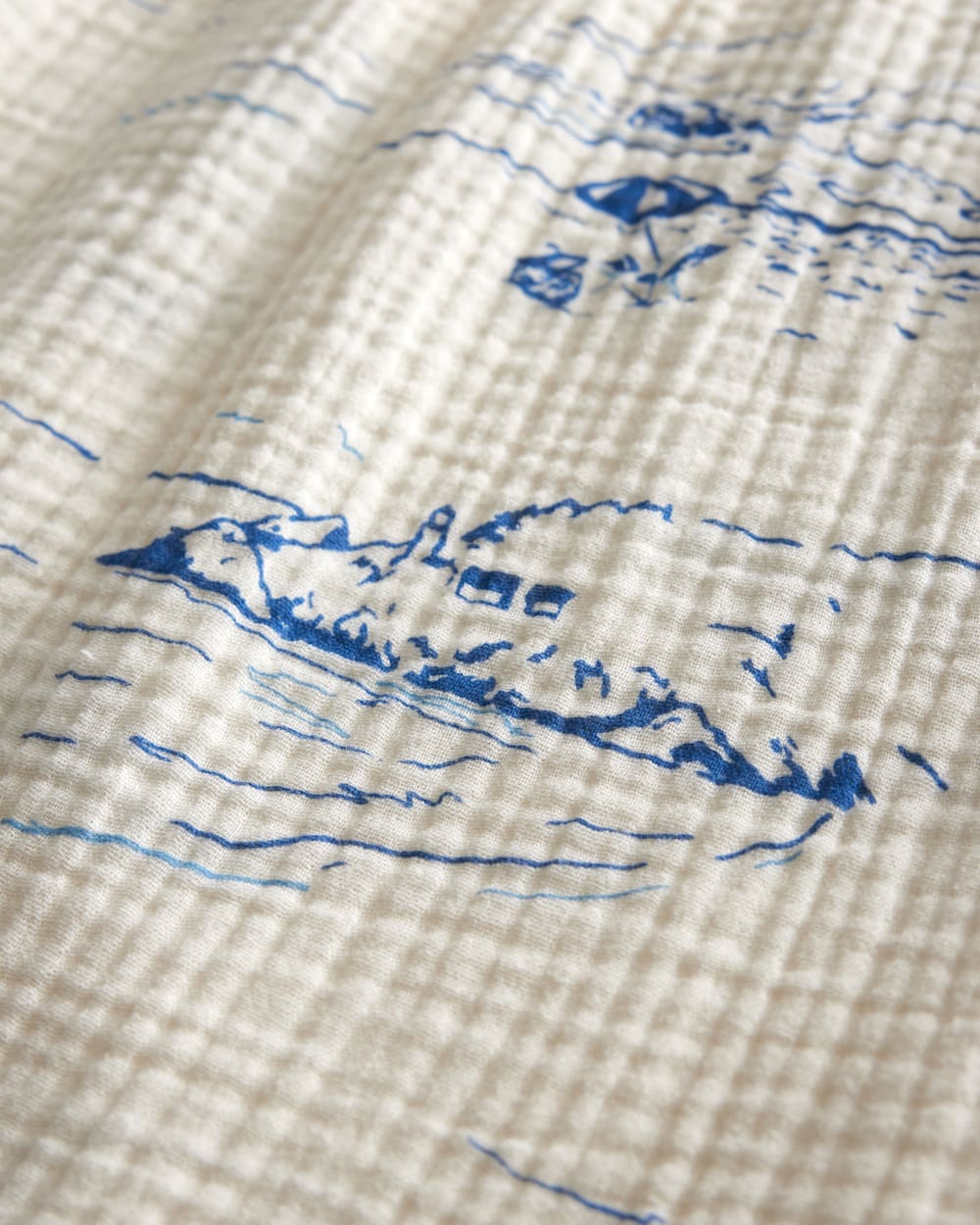 ALTERNATE VIEW OF WOMEN'S BUTTON-UP COTTON GAUZE SHIRT IN IVORY BEACH MULTI image number 7