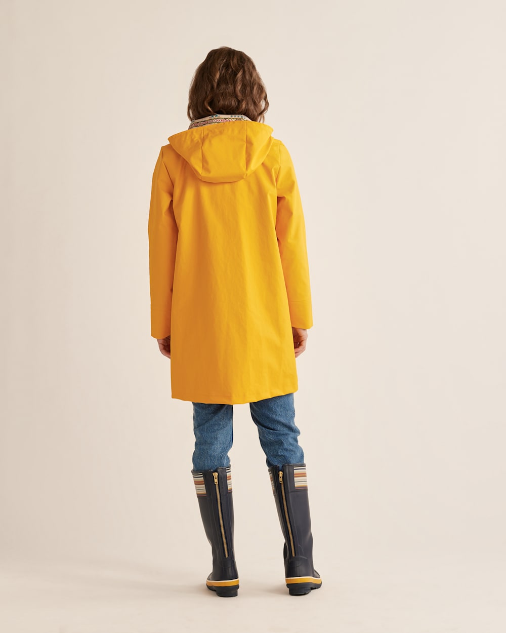 ALTERNATE VIEW OF WOMEN'S SEATTLE WATERPROOF SLICKER IN SUNSET YELLOW image number 3