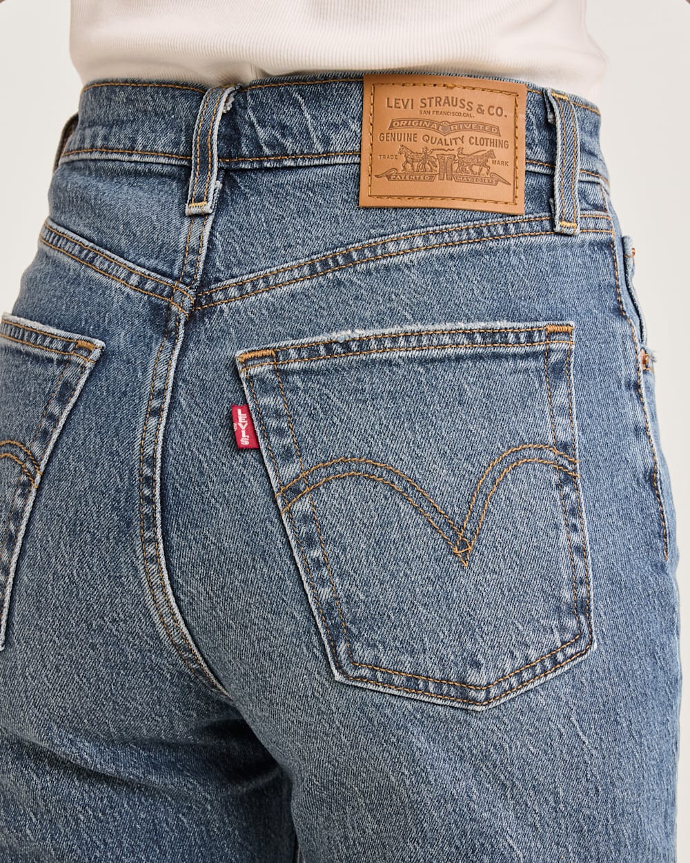 ALTERNATE VIEW OF WOMEN'S LEVI'S RIBCAGE STRAIGHT ANKLE JEANS IN VALLEY VIEW image number 5