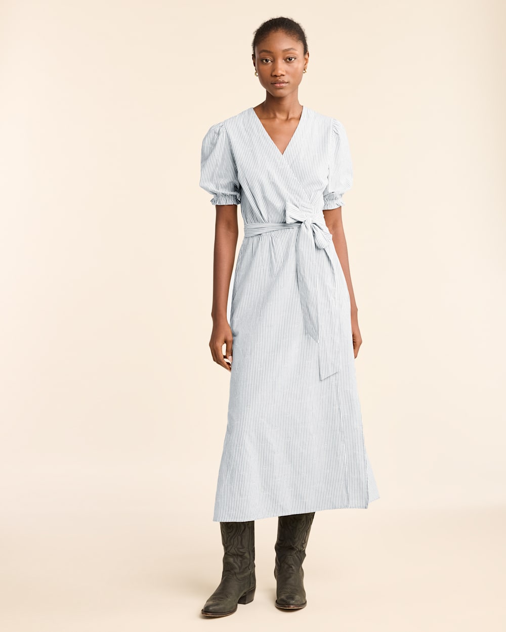 WOMEN'S PUFF-SLEEVE WRAP DRESS IN VINTAGE INDIGO/WHITE image number 1