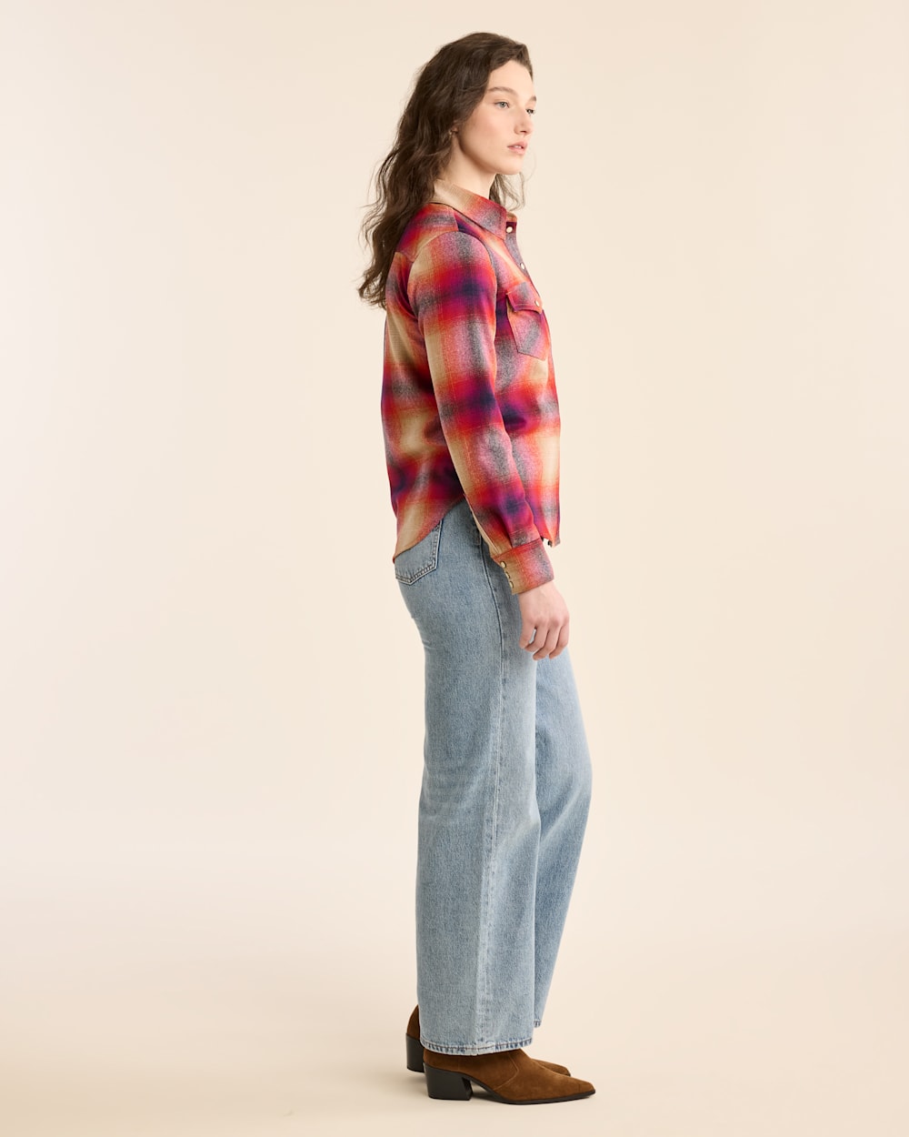 ALTERNATE VIEW OF WOMEN'S PLAID GAMBLER SHIRT IN NAVY/MAGENTA OMBRE image number 5