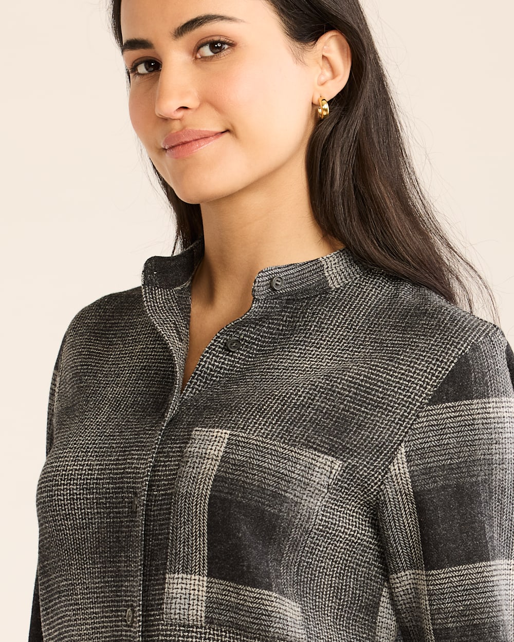 ALTERNATE VIEW OF WOMEN'S CENTENNIAL PLAID SHIRT DRESS IN OXFORD/GREY MIX OMBRE image number 4