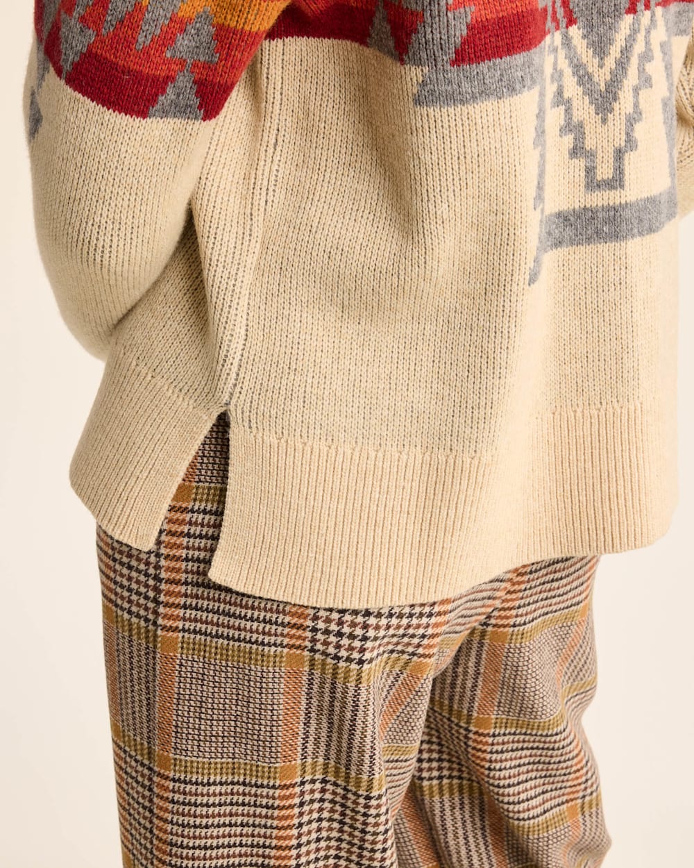 ALTERNATE VIEW OF WOMEN'S LAMBSWOOL GRAPHIC CARDIGAN IN VINTAGE TAN MULTI image number 4