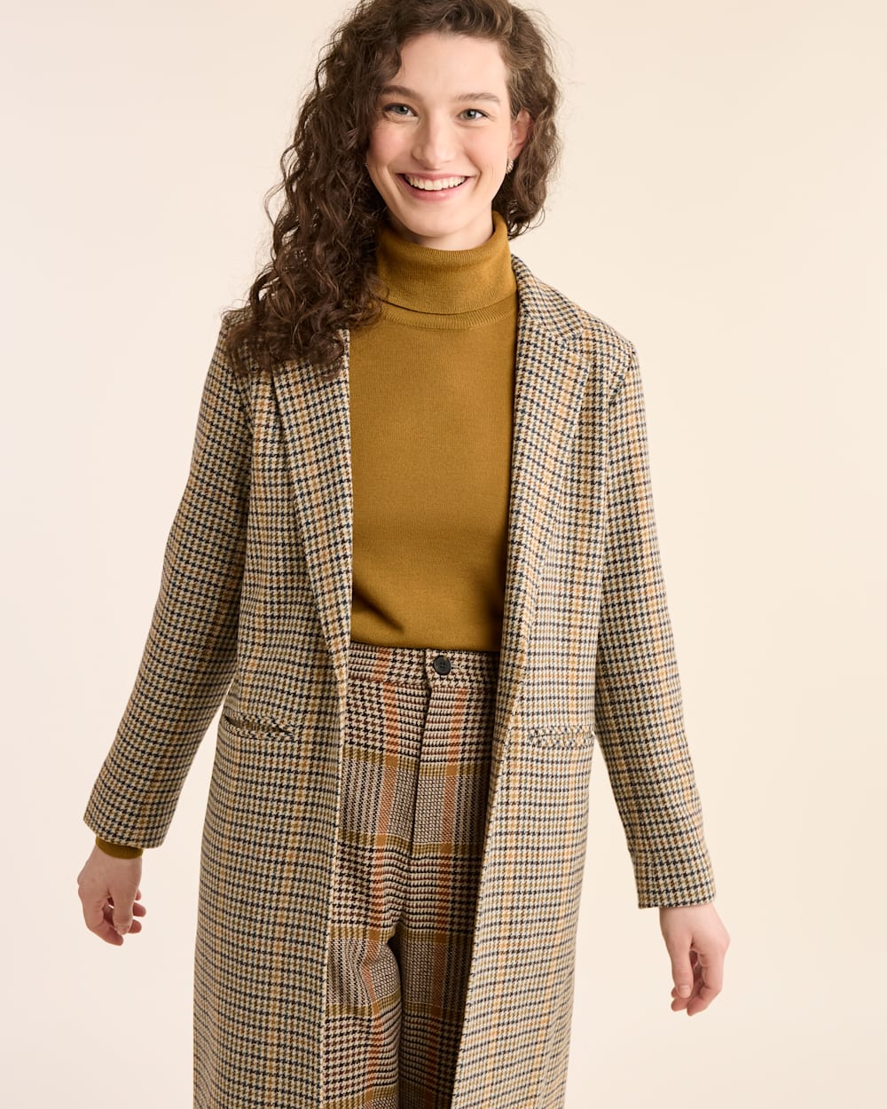 ALTERNATE VIEW OF WOMEN'S HUDSON LONG WOOL COAT IN TAN/BROWN CHECK image number 4