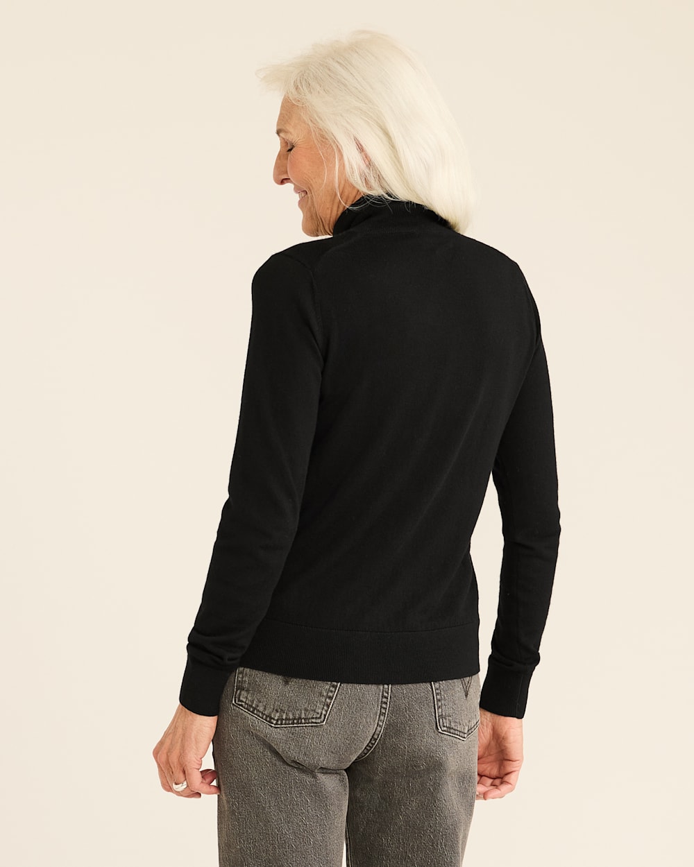 ALTERNATE VIEW OF WOMEN'S MERINO TURTLENECK IN BLACK image number 3