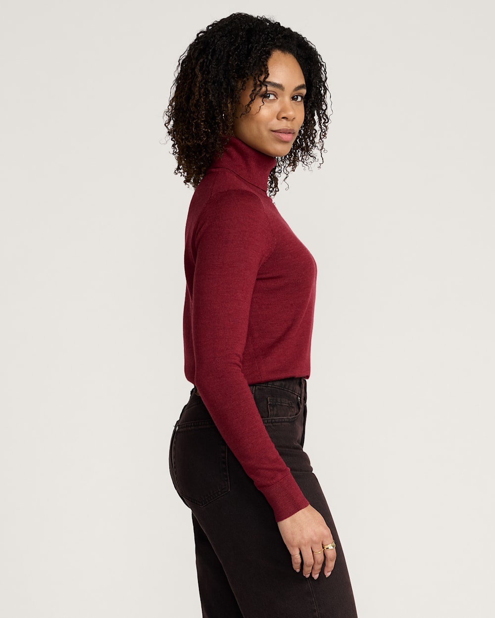 ALTERNATE VIEW OF WOMEN'S MERINO TURTLENECK IN RED DAHLIA image number 3