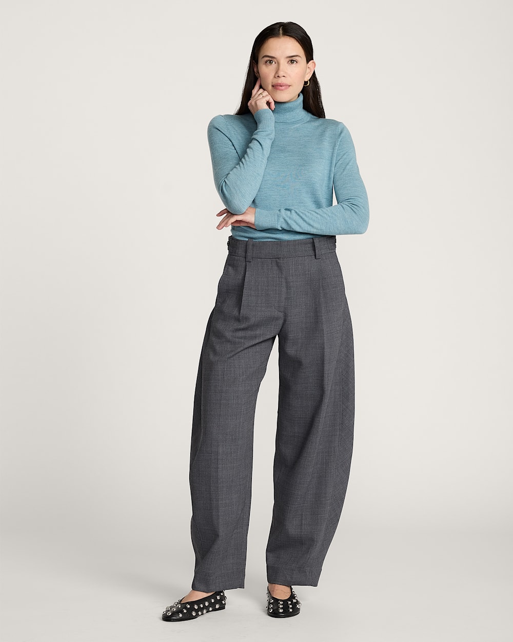 ALTERNATE VIEW OF WOMEN'S MERINO TURTLENECK IN SEA BLUE image number 5