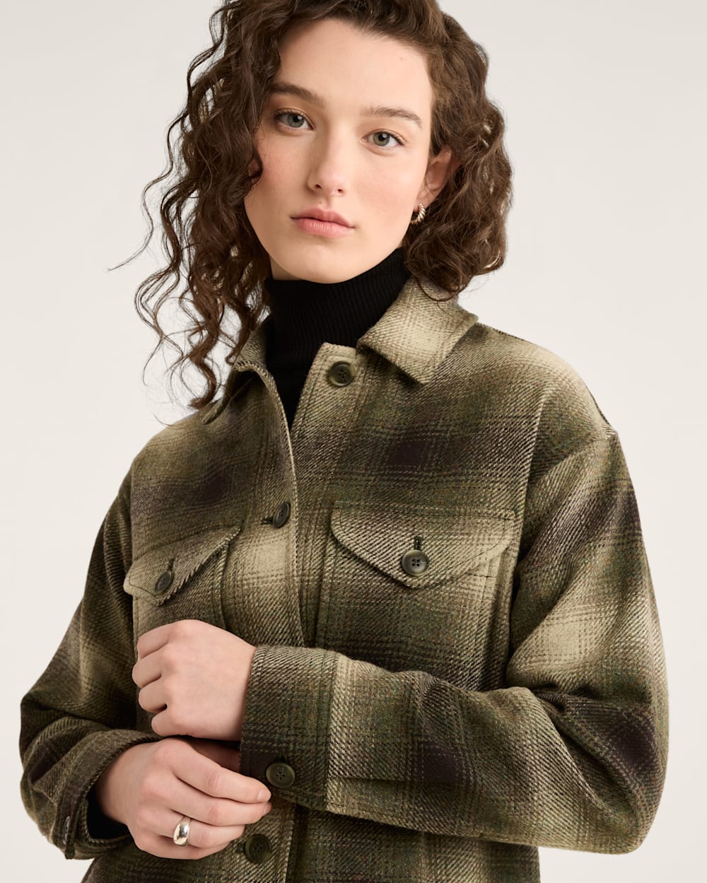 ALTERNATE VIEW OF WOMEN'S PLAID WOOL SHIRT JACKET IN GREEN/BROWN OMBRE image number 4