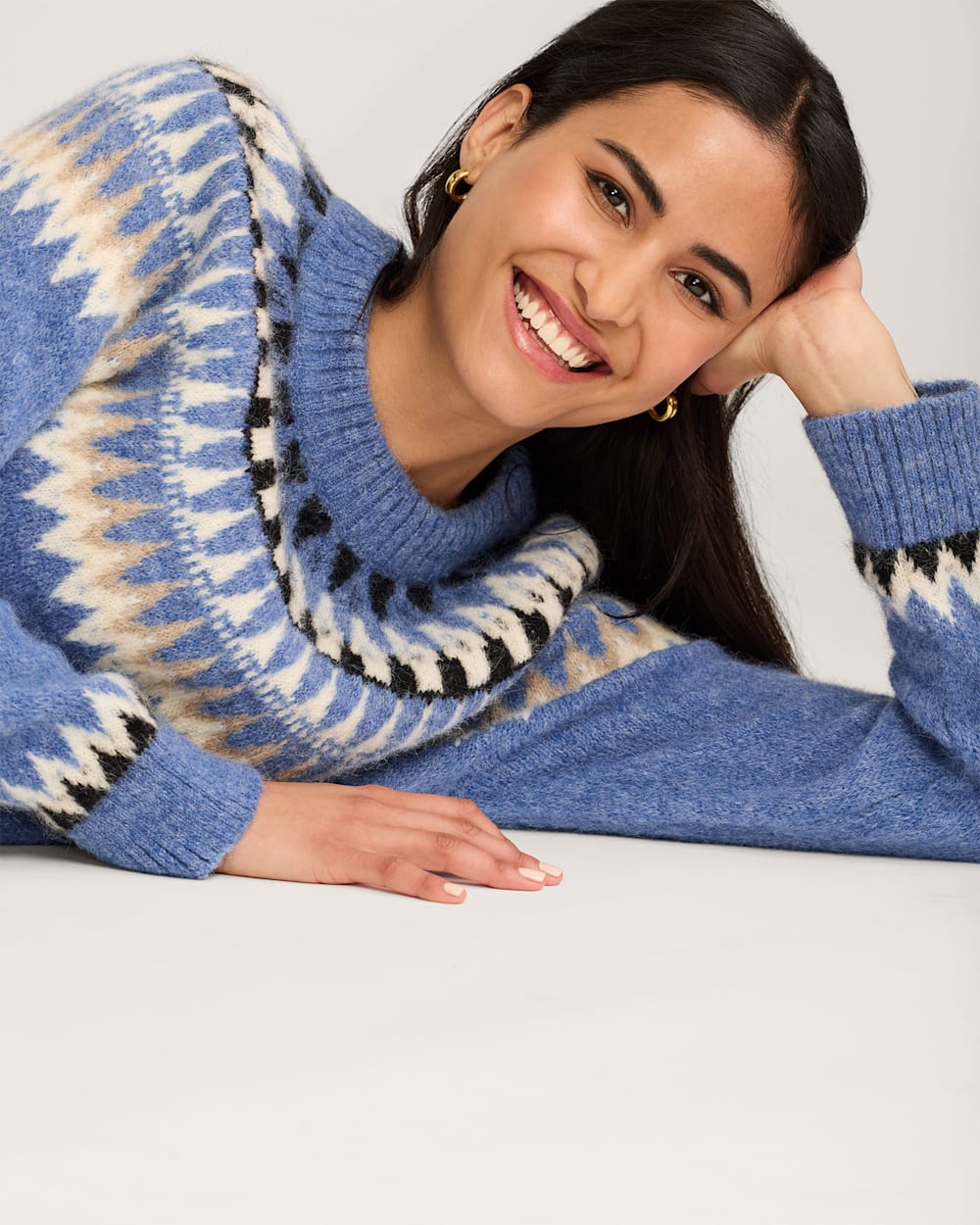 ALTERNATE VIEW OF WOMEN'S OVERSIZED ALPACA FAIR ISLE SWEATER IN LIGHT BLUE MULTI image number 4