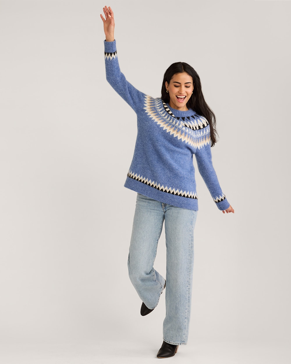 ALTERNATE VIEW OF WOMEN'S OVERSIZED ALPACA FAIR ISLE SWEATER IN LIGHT BLUE MULTI image number 5