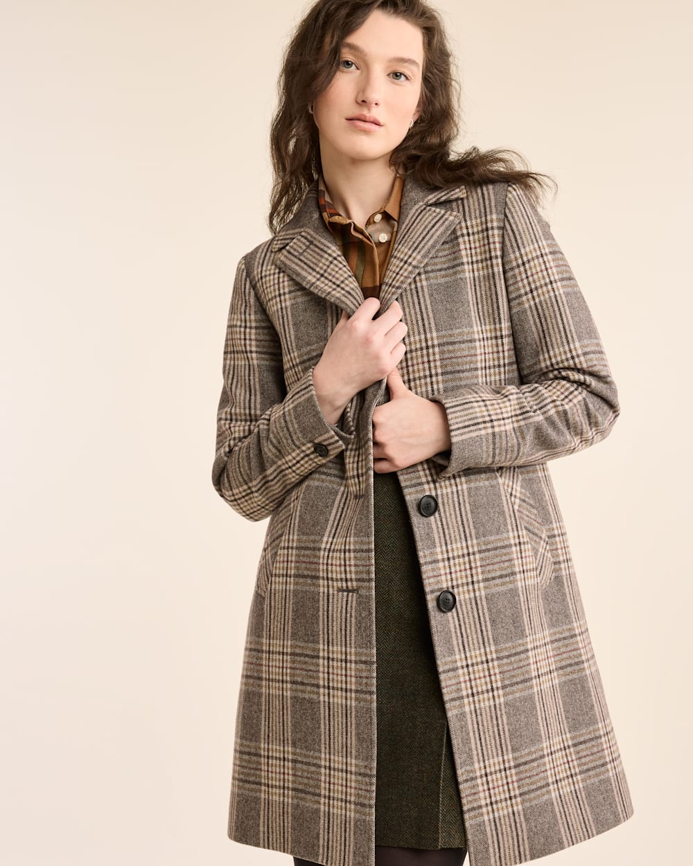 ALTERNATE VIEW OF WOMEN'S PLAID LOMBARD WOOL WALKER COAT IN GREY PLAID image number 5