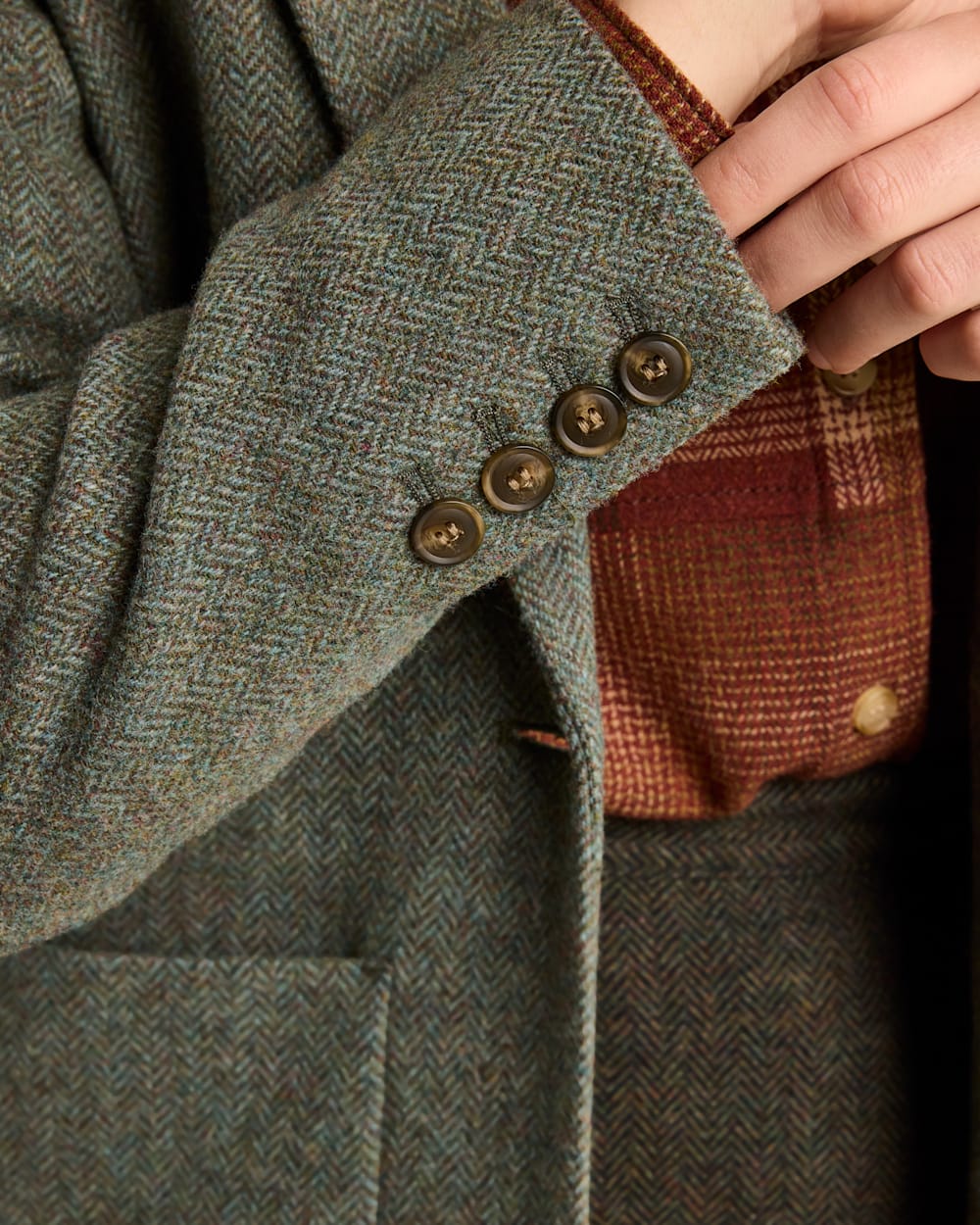 ALTERNATE VIEW OF WOMEN'S DAVIS HERRINGBONE WOOL BLAZER IN GREEN/SHALE MIX image number 5