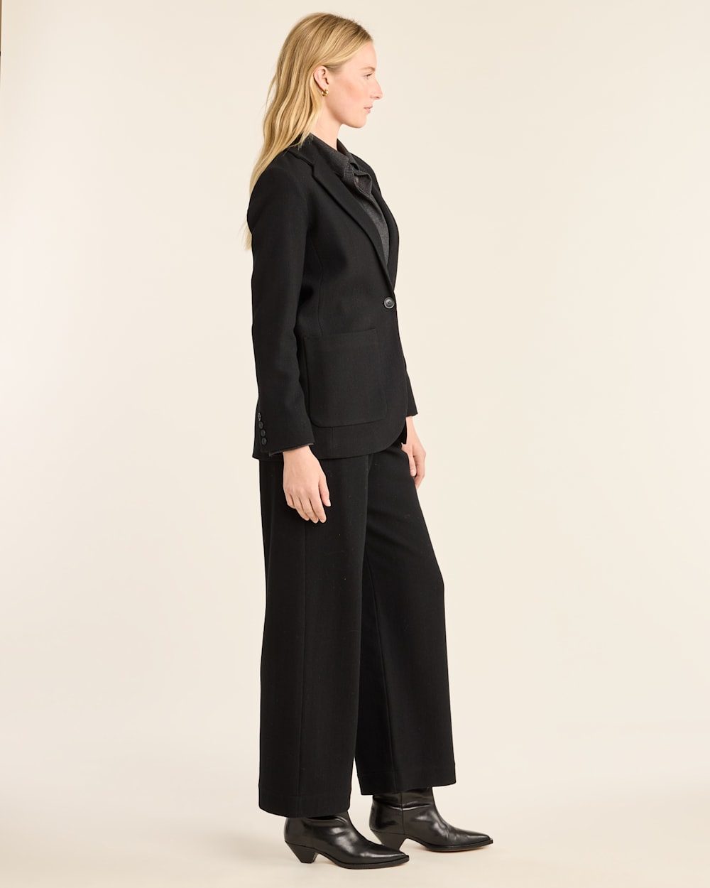 ALTERNATE VIEW OF WOMEN'S DAVIS HERRINGBONE WOOL BLAZER IN BLACK image number 2