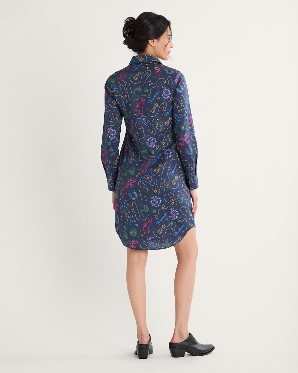 ALTERNATE VIEW OF WOMEN'S WESTERN PRINT GAMBLER SHIRT DRESS IN NAVY BRIGHTS image number 2