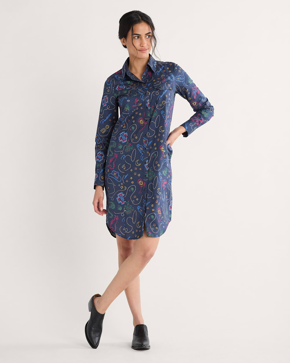 ALTERNATE VIEW OF WOMEN'S WESTERN PRINT GAMBLER SHIRT DRESS IN NAVY BRIGHTS image number 4