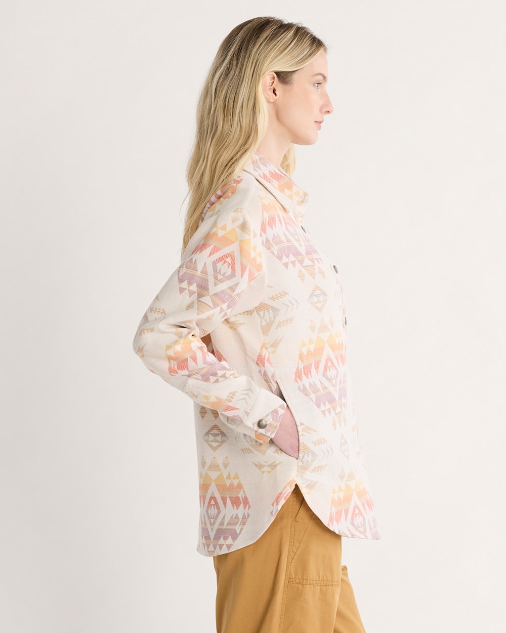 ALTERNATE VIEW OF WOMEN'S ARCADIA FLANNEL POPOVER SHIRT IN TAN AGATE BEACH image number 3