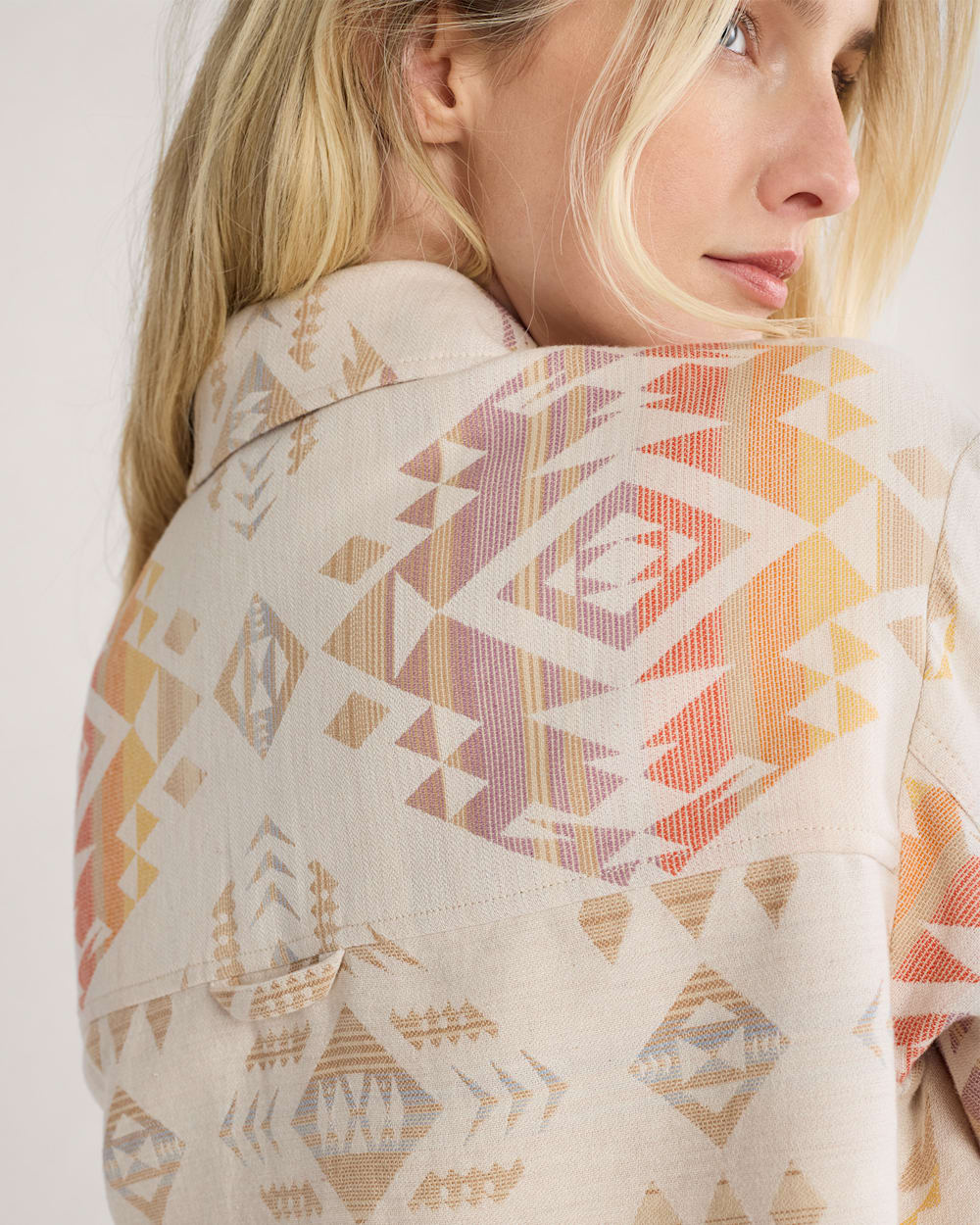 ALTERNATE VIEW OF WOMEN'S ARCADIA FLANNEL POPOVER SHIRT IN TAN AGATE BEACH image number 5