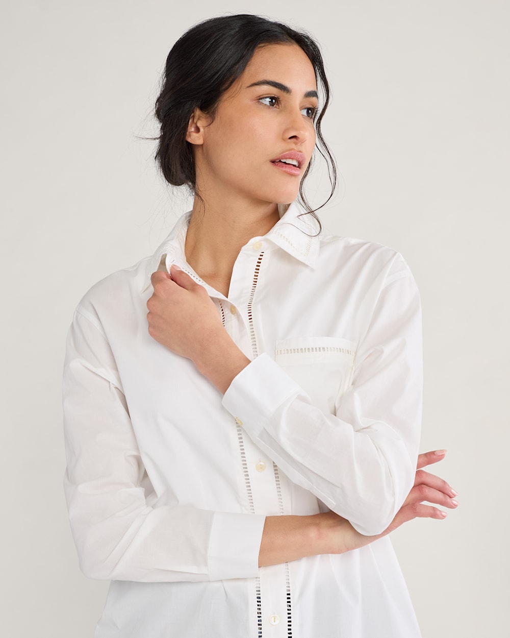 ALTERNATE VIEW OF WOMEN'S EVERLY POPLIN SHIRT IN WHITE image number 4