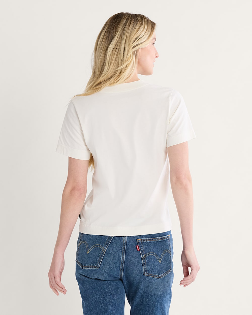 ALTERNATE VIEW OF WOMEN'S DESCHUTES TEE IN WHITE image number 2