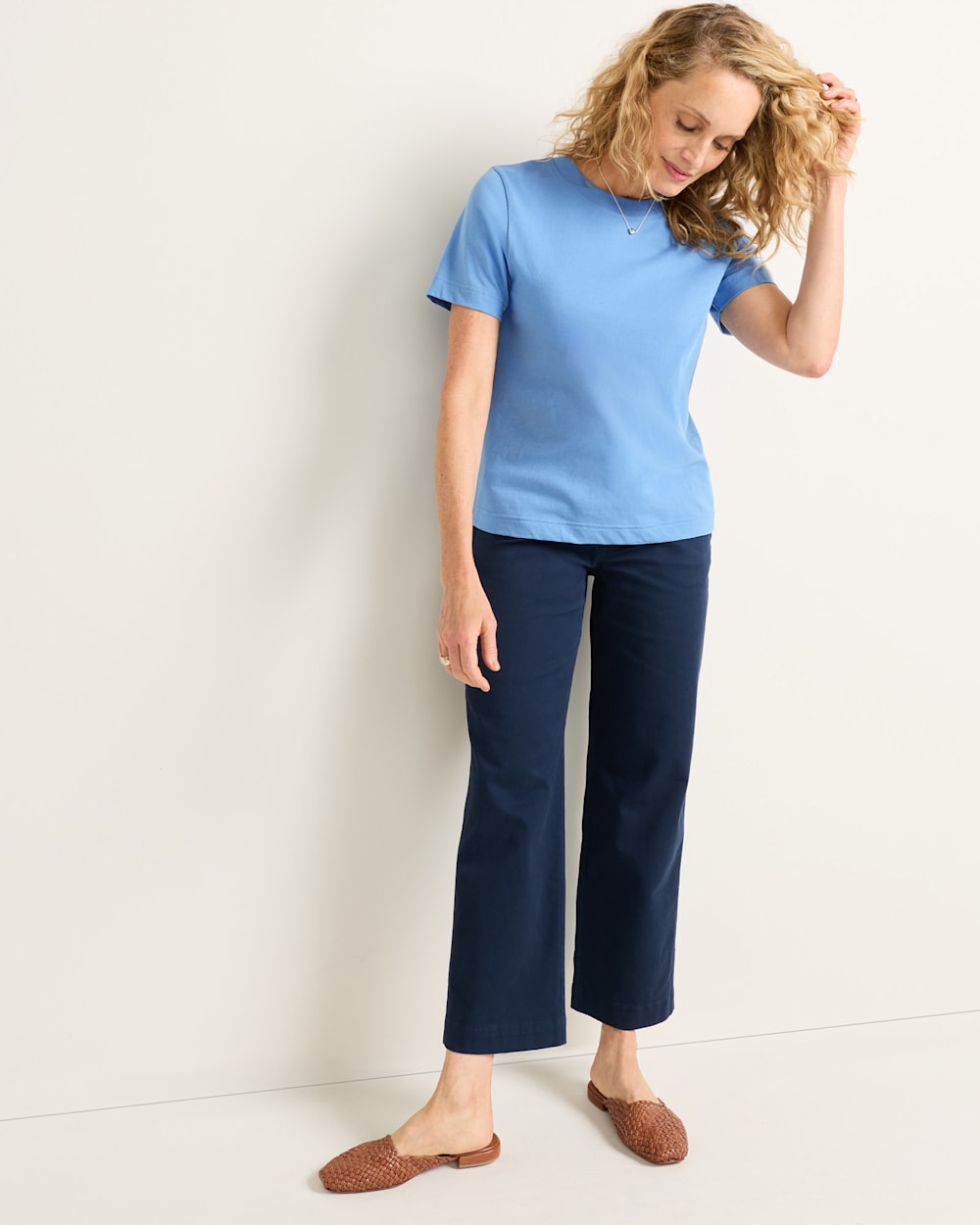 WOMEN'S SHORT-SLEEVE DESCHUTES TEE IN LAPIS BLUE image number 1