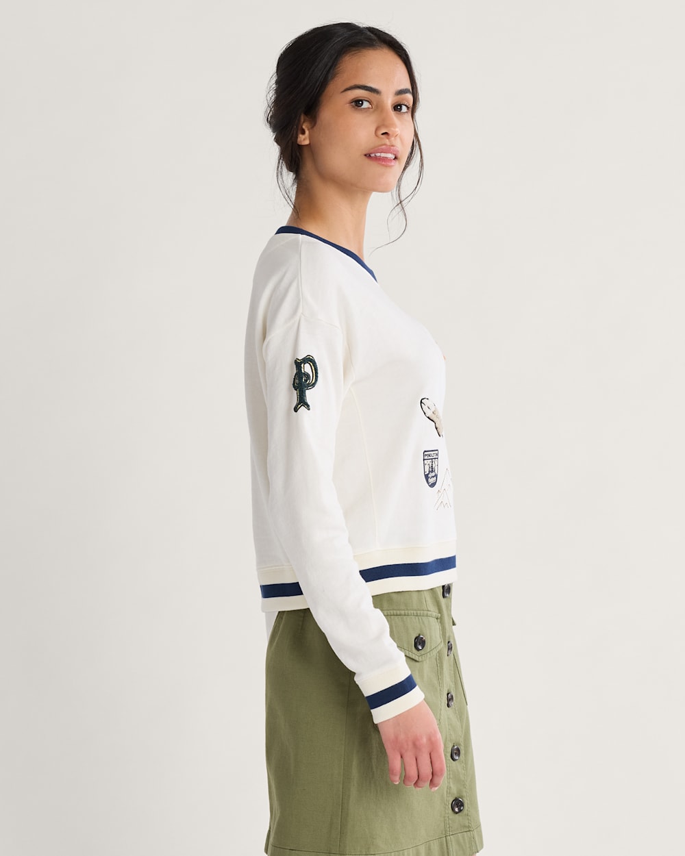 ALTERNATE VIEW OF WOMEN'S GRAPHIC FRENCH TERRY CREWNECK IN ANTIQUE WHITE image number 3