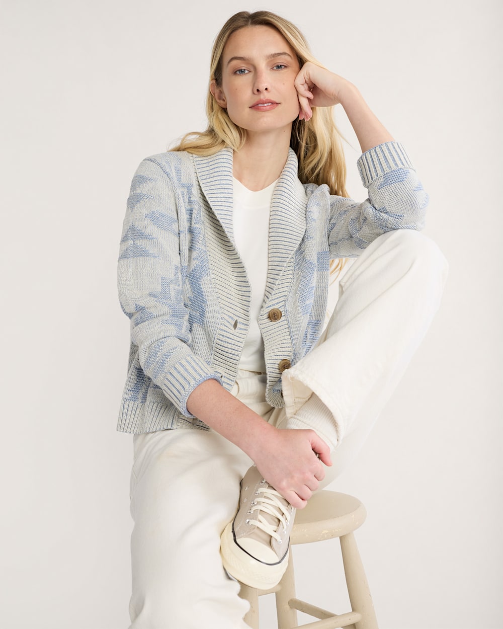 WOMEN'S TEXTURED COTTON CARDIGAN IN ECRU/DUSTY BLUE image number 1