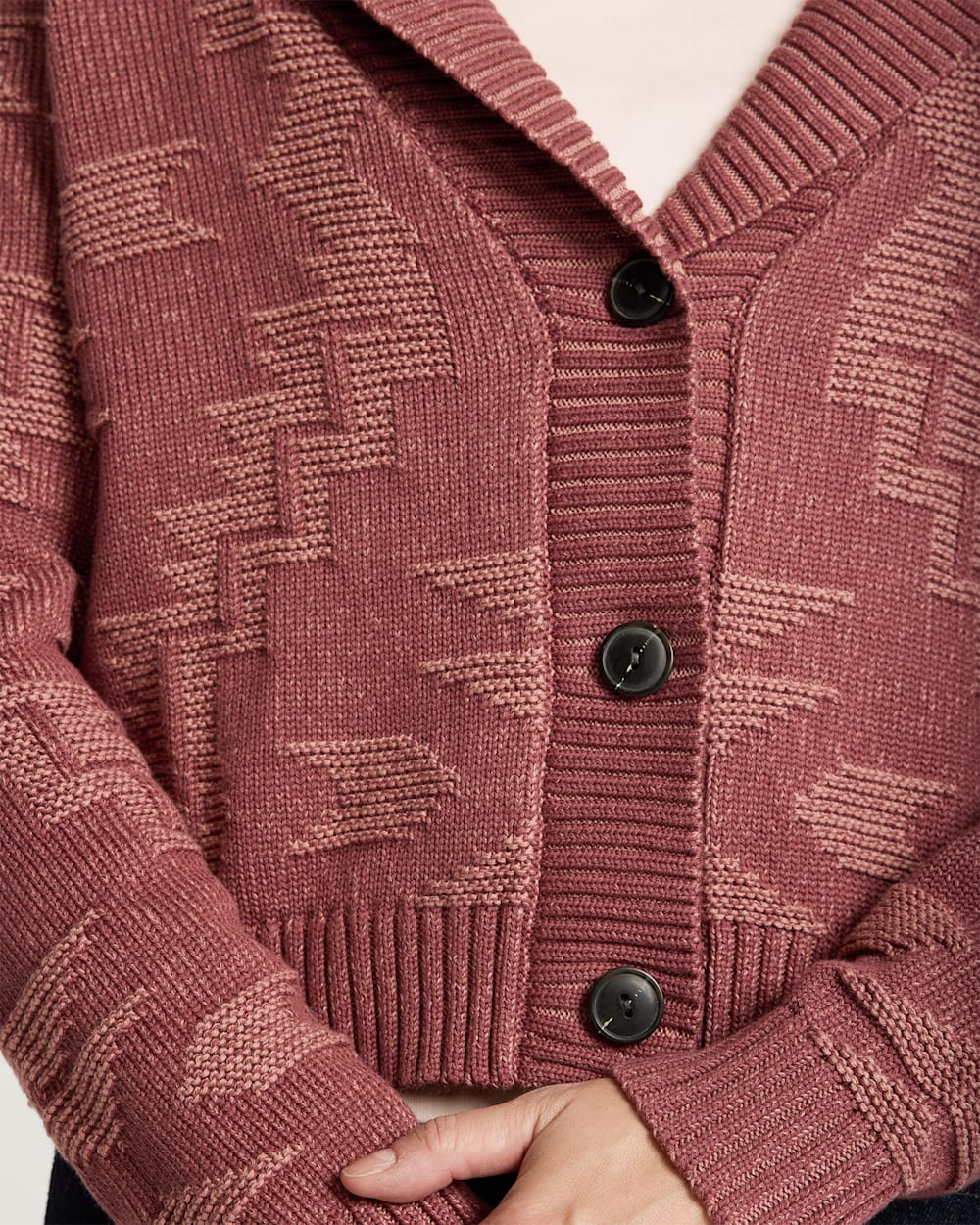 ALTERNATE VIEW OF WOMEN'S TEXTURED COTTON CARDIGAN IN ASH ROSE image number 5