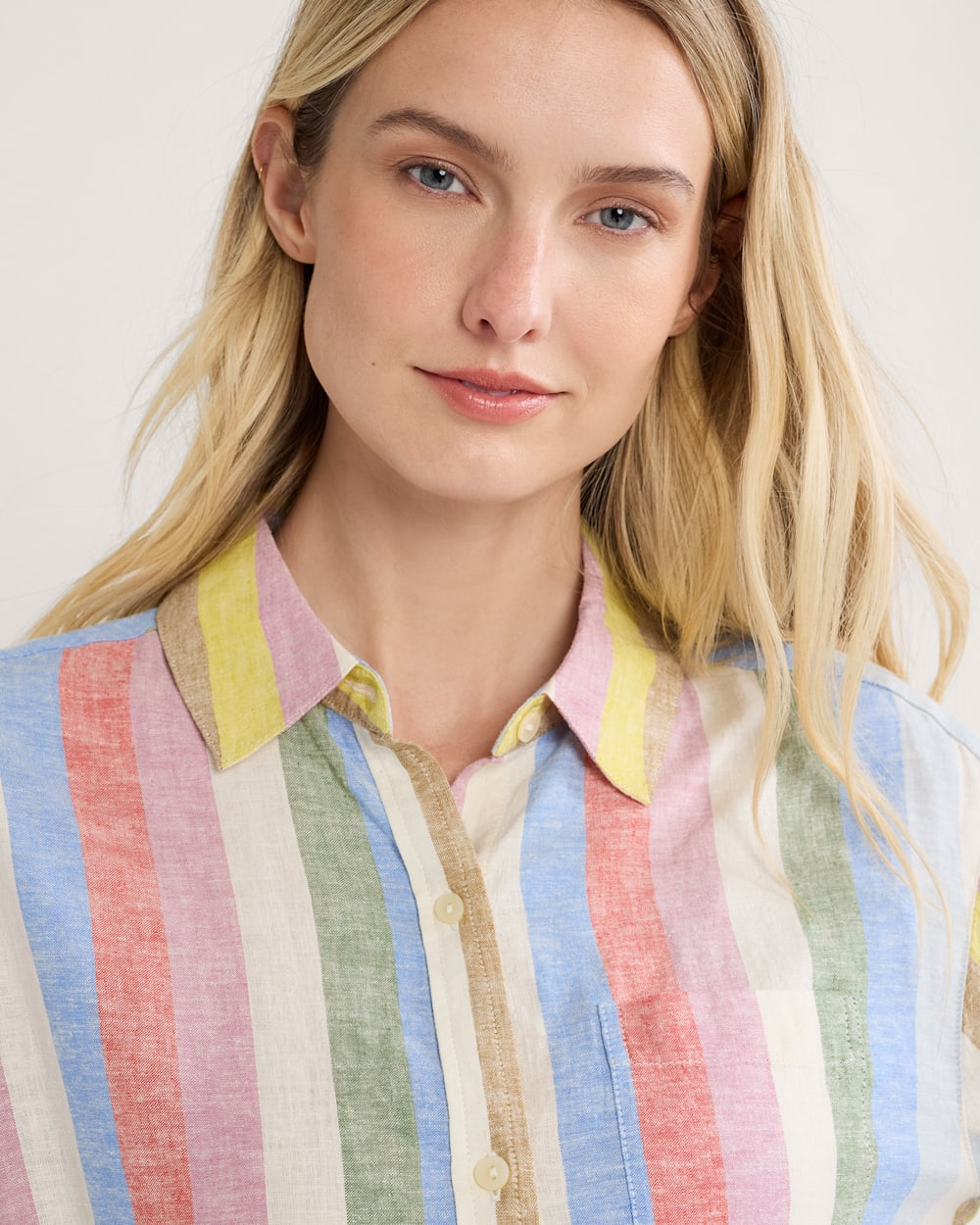 ALTERNATE VIEW OF WOMEN'S COASTAL LINEN SHIRT IN MULTI STRIPE image number 4