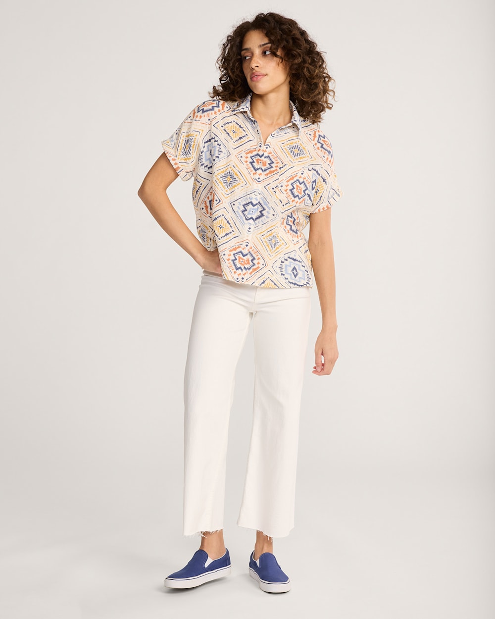 ALTERNATE VIEW OF WOMEN'S COTTON GAUZE SHIRT IN HARDING BANDANA PRINT image number 4