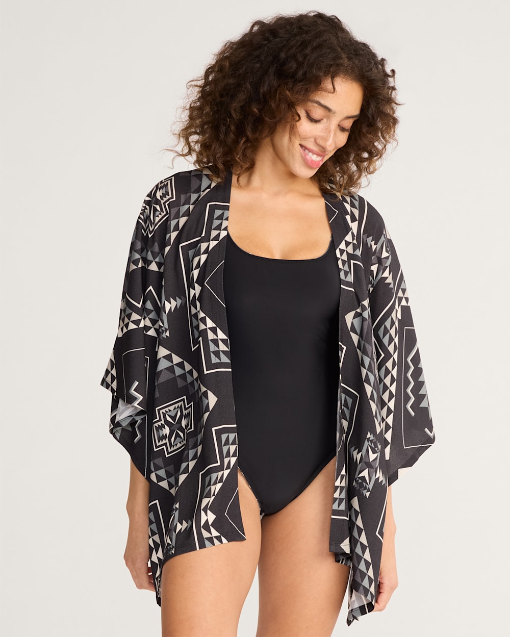 OXBOW WOMEN'S OPEN-FRONT COVERUP IN BLACK/WHITE image number 1