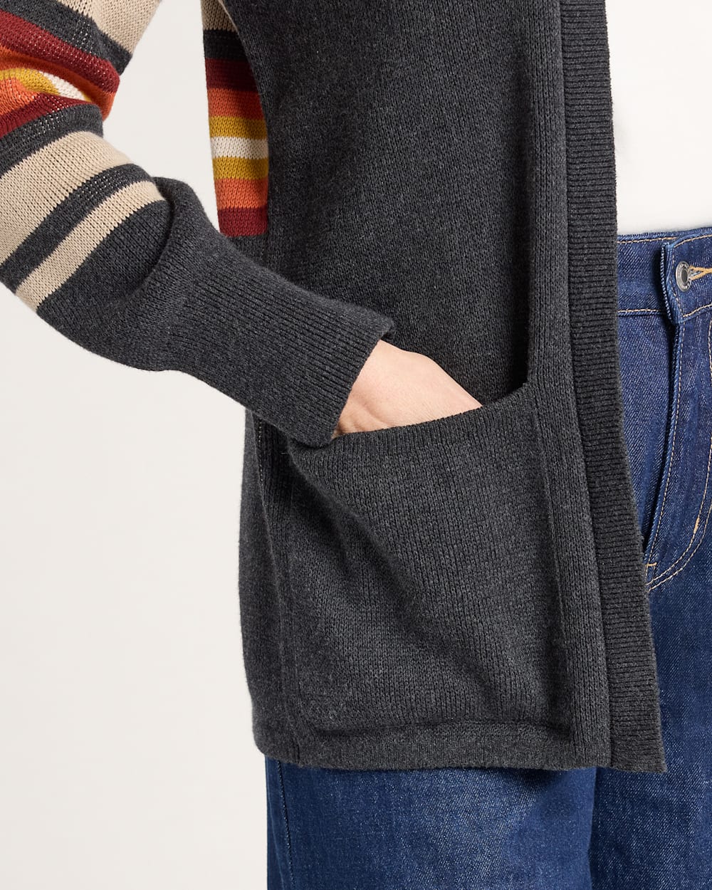 ALTERNATE VIEW OF WOMEN'S SIERRA SPRINGS COTTON CARDIGAN IN CHARCOAL HEATHER image number 5