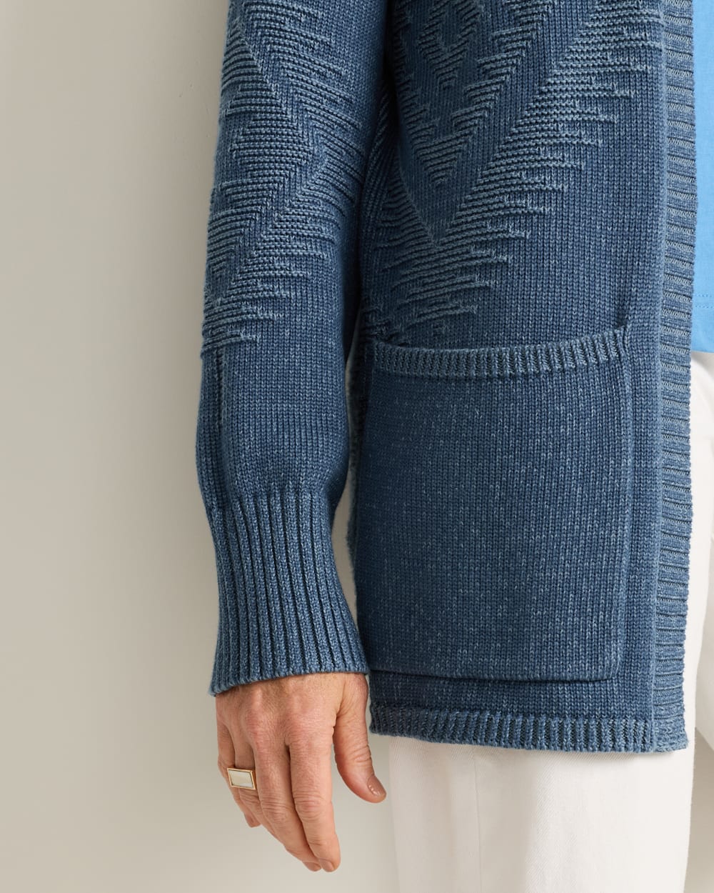 ALTERNATE VIEW OF WOMEN'S TEXTURED SIERRA SPRINGS CARDIGAN IN NAVY image number 5