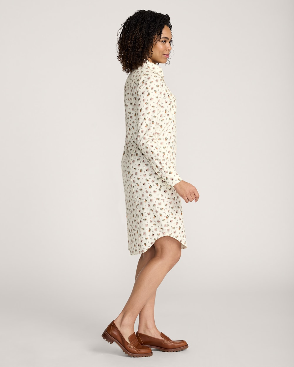 ALTERNATE VIEW OF WOMEN'S FLORAL COTTON TWILL GAMBLER SHIRT DRESS IN ECRU image number 3