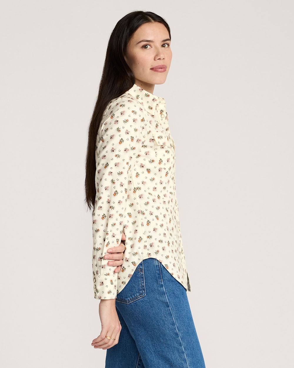 ALTERNATE VIEW OF WOMEN'S FLORAL COTTON TWILL GAMBLER SHIRT IN ECRU image number 3