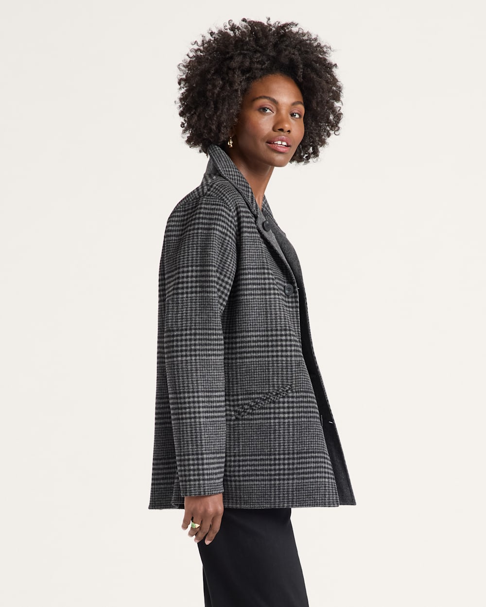ALTERNATE VIEW OF WOMEN'S REVERSIBLE WOOL JACKET IN CHARCOAL HERRINGBONE image number 4